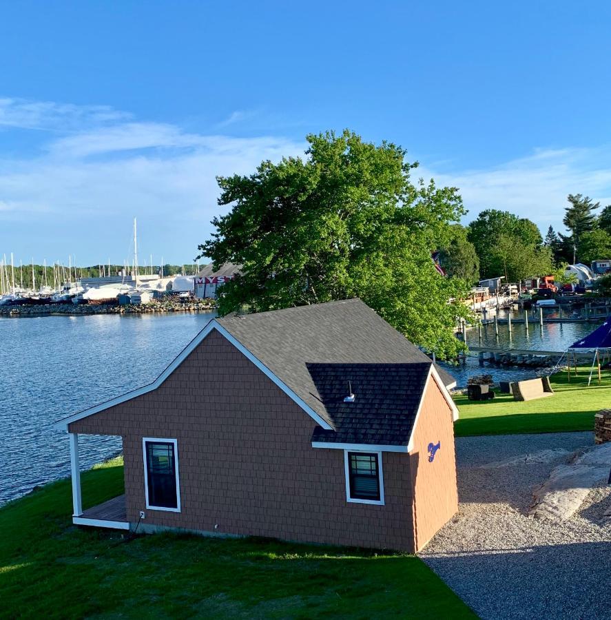 Hotel Harbor View Landing à Mystic Extérieur photo